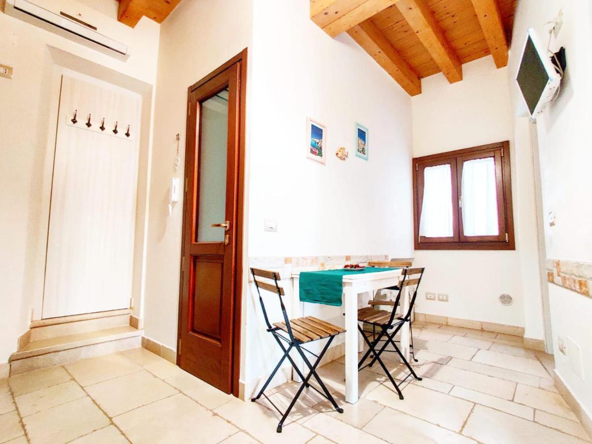 פולינאנו א מארה C'Era Una Volta Apartments מראה חיצוני תמונה